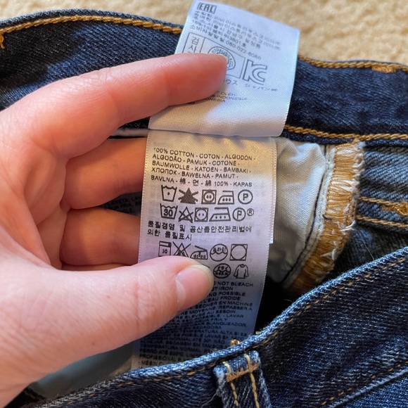 Levi jean shorts - Picture 11 of 15